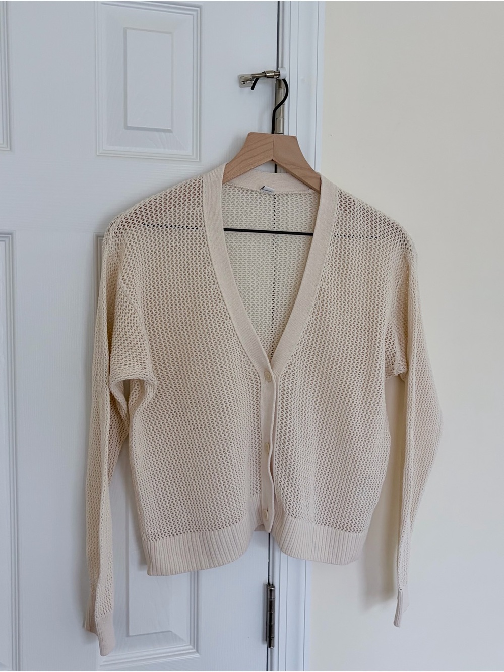 Uniqlo long-sleeve mesh cardigan